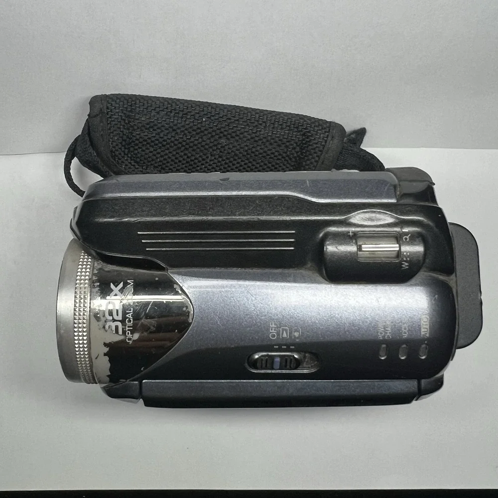 JVC Everio GZ-MG21U 20GB HDD Camcorder 32x Optical Zoom Silver As-Is For Parts